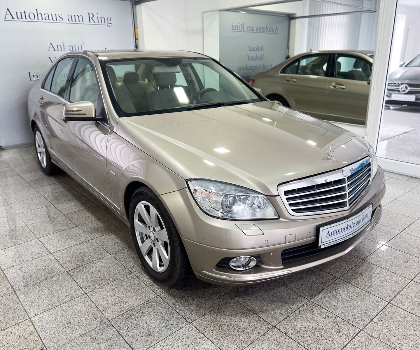 Mercedes-Benz C180 Kompressor Xenon Automatik PDC Service Neu! — Bild 1