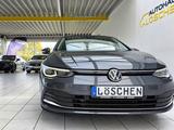 Volkswagen Golf VIII Limo Active Panorama schwenkbare AHK - mit Diesel-Antrieb: Scheckheftgepflegt, Limousine, mit Klimaanlage