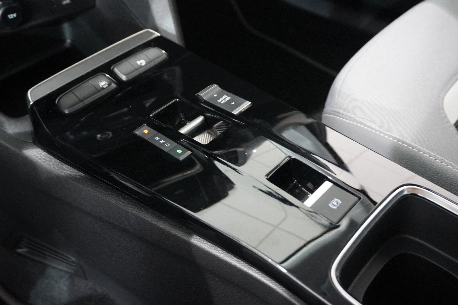 Fahrzeugabbildung Opel Mokka-e ELEGANCE 3-PHASIG NAVI/LED/KAMERA/DAB+