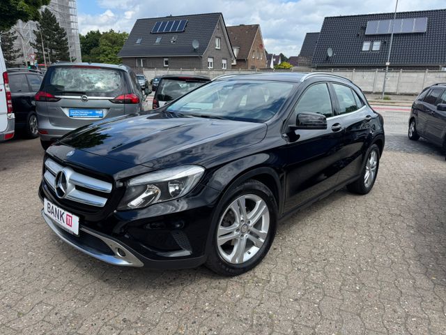 MERCEDES-BENZ GLA 220
