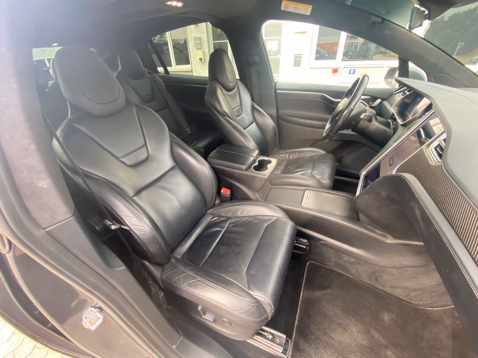 TESLA MODEL X P100D PERFORMANCE DUAL 6 PLACES
