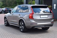 Fahrzeugabbildung Volvo XC90 B5 D AWD R-Design*PANO*STHZ*LUFT*360*H&K*QI