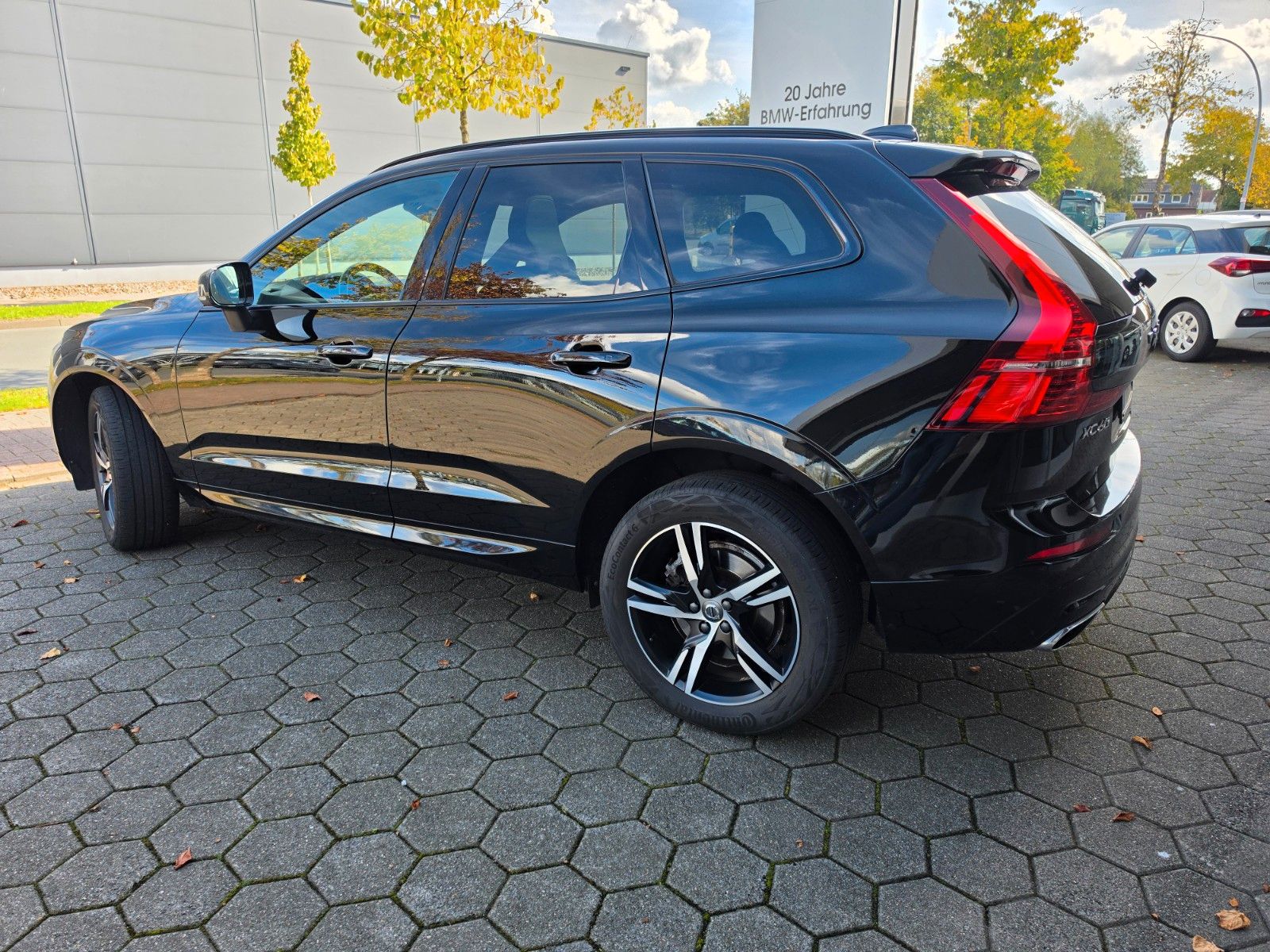 Volvo XC60 R Design AWD Xenium/Harman-Kardon imagem 3