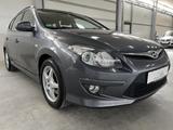 Hyundai i30 CW 1.6 16V AUTOMATIK KLIMA SHZ ALU TÜV/06.20 - gebrauchte Hyundai i30 aus dem Jahr 2011