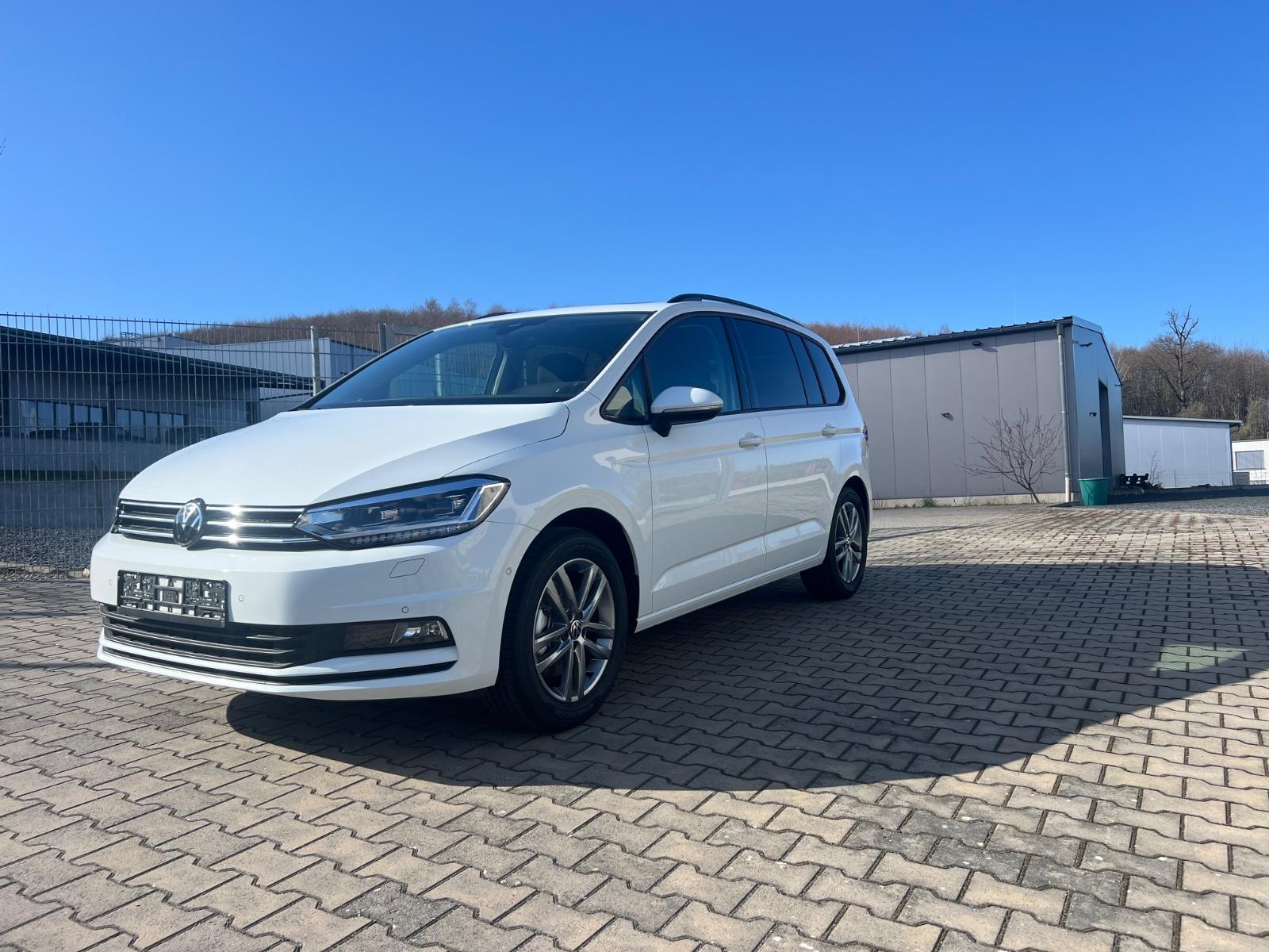 Volkswagen Touran 1.5 TSI DSG Comfort+7Sitze+Standh.+AHK