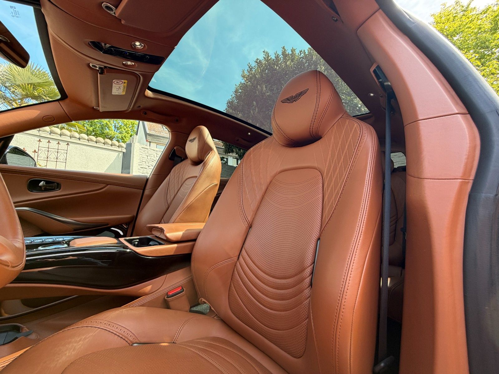 Aston Martin ASTON MARTIN DBX 4.0 V8 foto 22