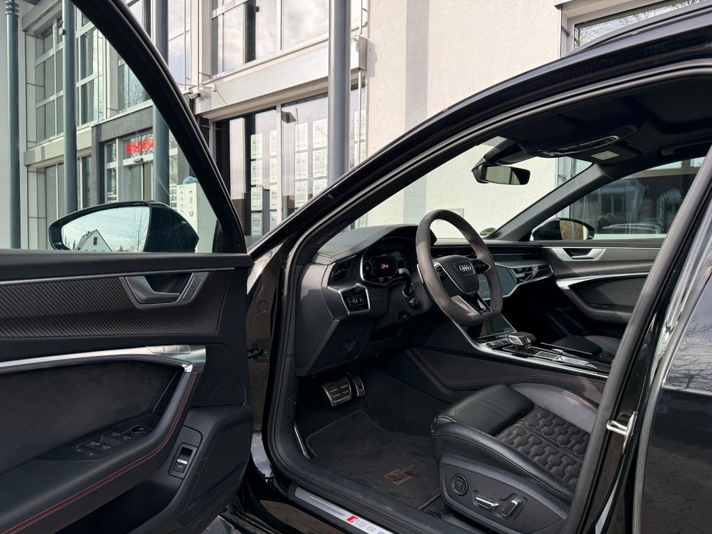 AUDI RS6 Avant PERFORMANCE/ STANDHZG./ B&O/ 22"/ PANO AUDI RS6 Avant PERFORMANCE/ STANDHZG./ B&O/ 22"/ PANO