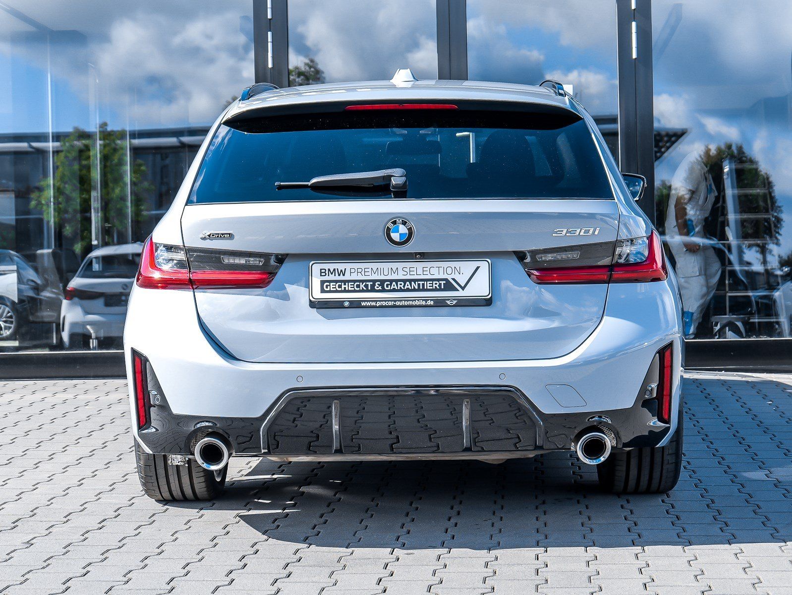 BMW 330 - Bild 11