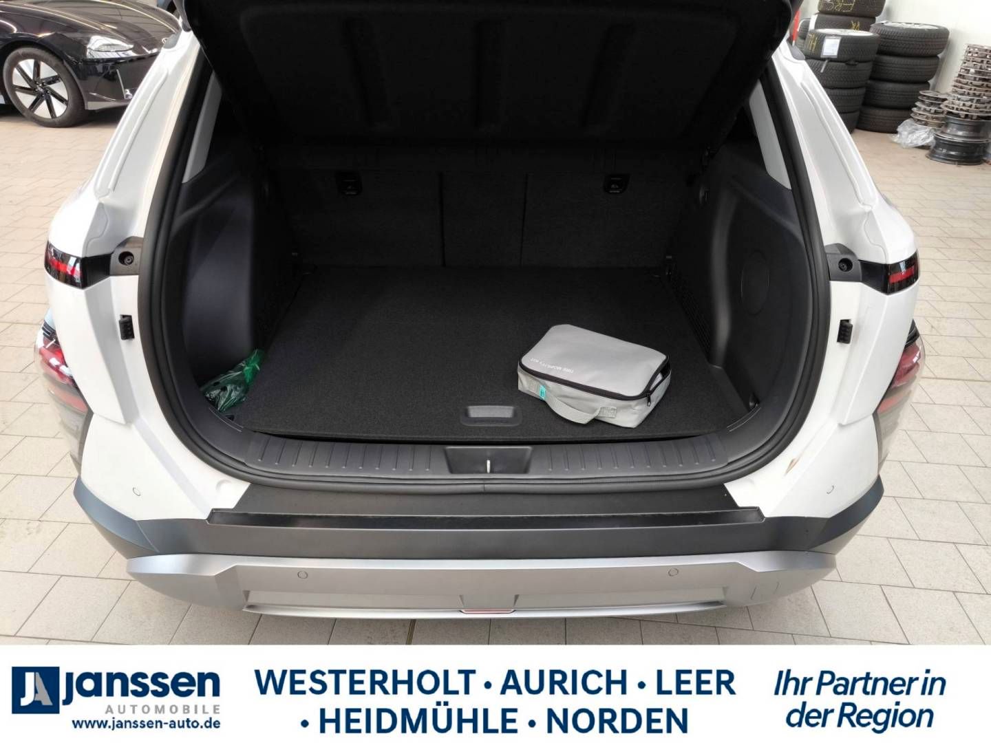 Fahrzeugabbildung Hyundai KONA 1.6 T-GDI (180 PS) DCT Prime Bose GSD