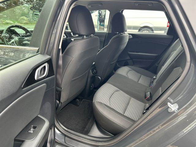 Kia Ceed SW 1.6 CRDi Vision DCT (48V)