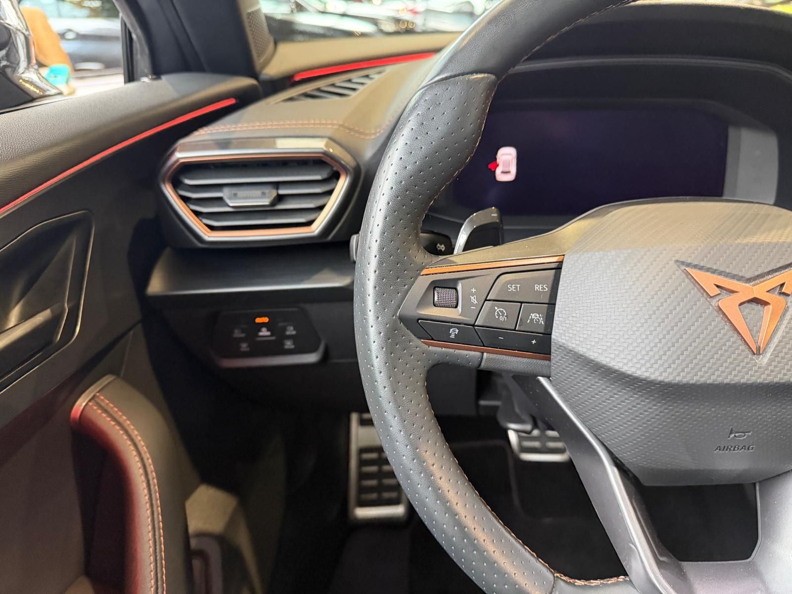 Fahrzeugabbildung CUPRA Formentor VZ e-Hybrid PANO LED NAV SHZ 19"