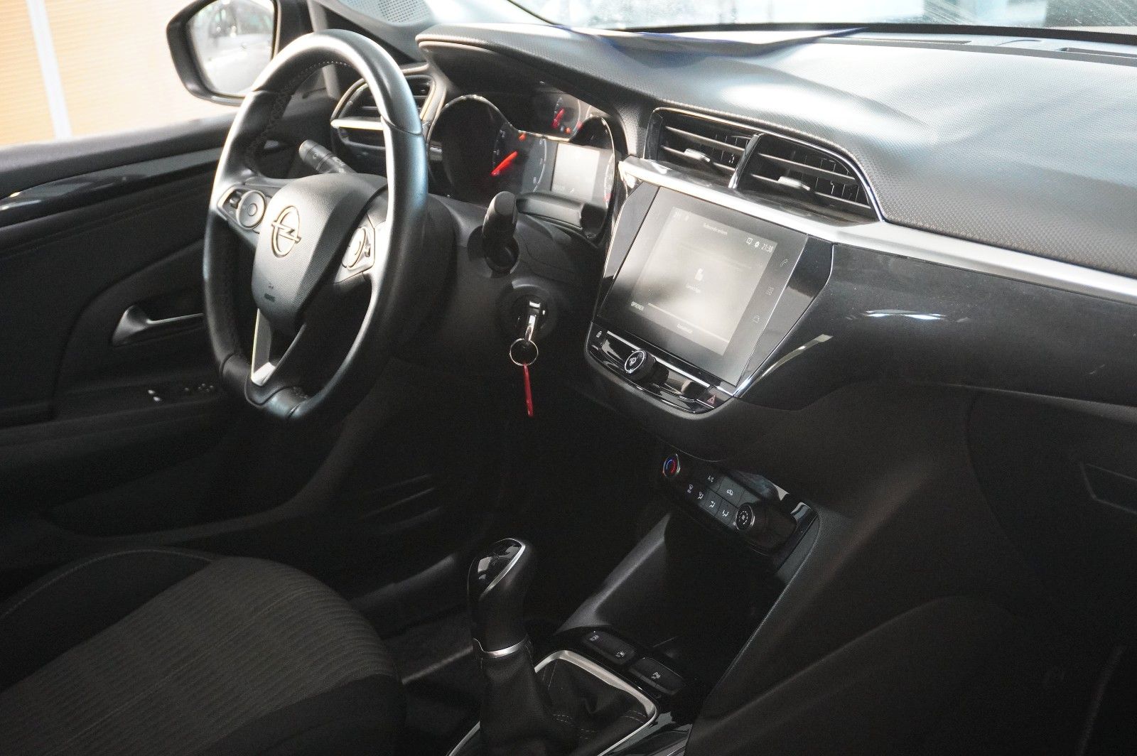 Fahrzeugabbildung Opel Corsa F 1.2 ELEGANCE NAVI/LED/TEMP./SPORT/DAB+