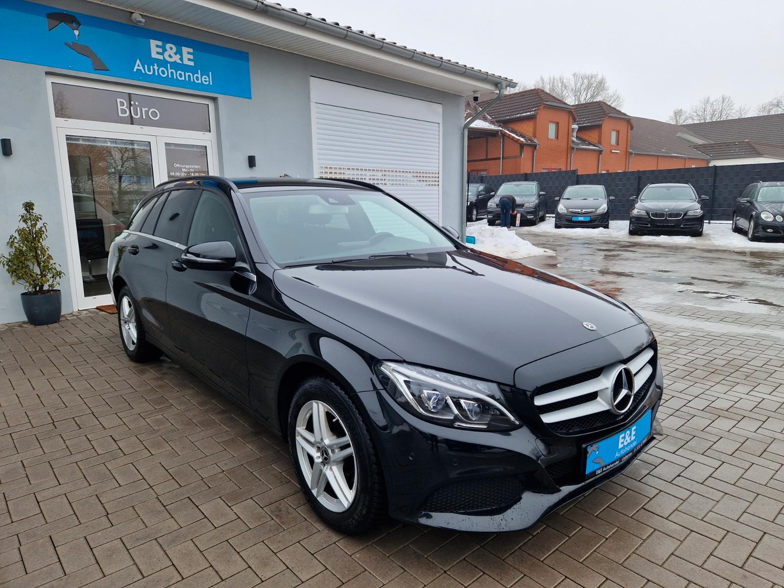 Mercedes-Benz C 220 BlueTec / d+Automati+AHK+LED+HU neu