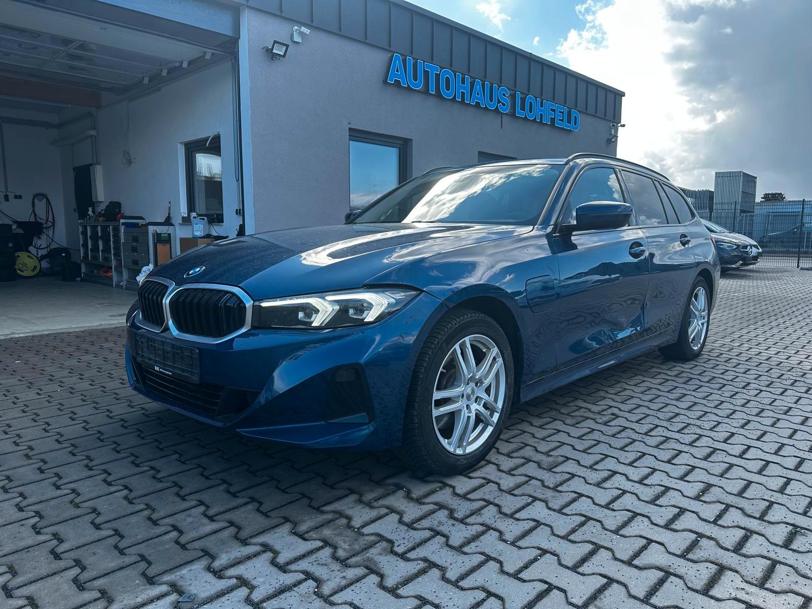 BMW 330 e xDrive*CURVED DISPLAY*VOLL FAHRBEREIT*