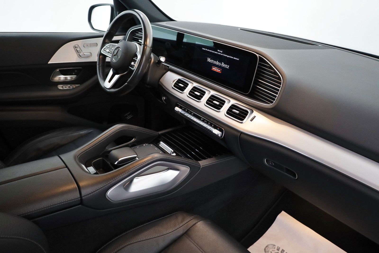 Fahrzeugabbildung Mercedes-Benz GLE 350 e 4Matic,Leder,Navi,LED,SH,360Kamera