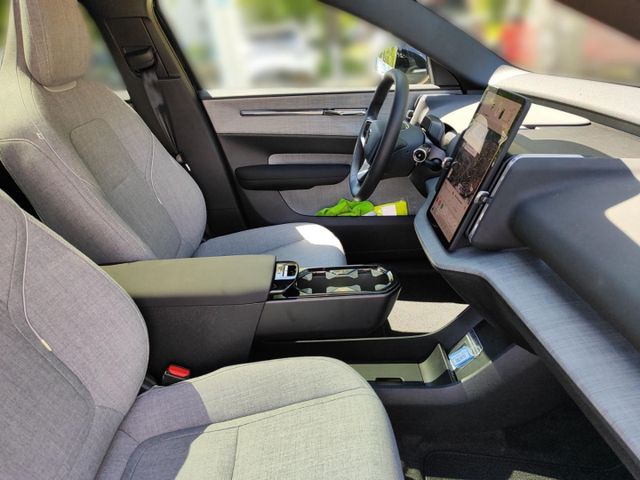 VOLVO EX30 (Bild 20 von Array)