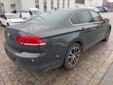 Volkswagen Passat Lim. Comfortline 2.0D Injektor defekt - VW Unfallwagen