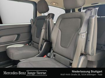 Mercedes V 220 - 11