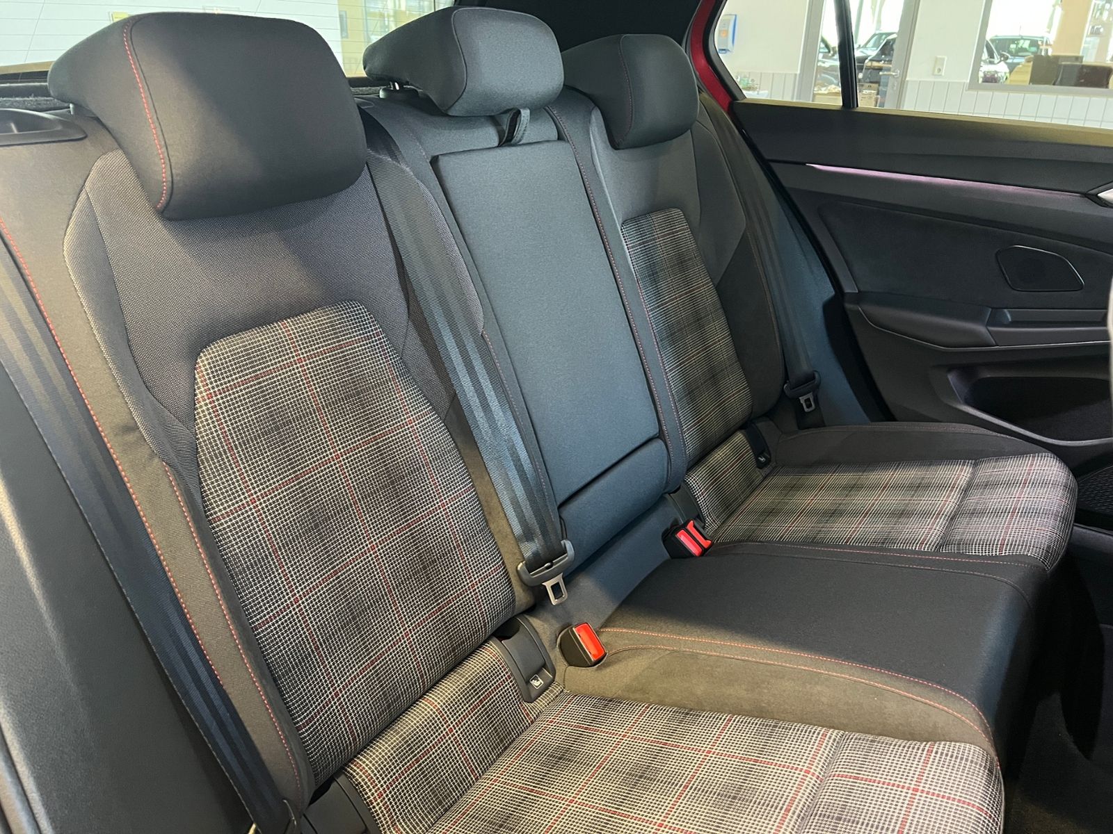 Fahrzeugabbildung Volkswagen Golf VIII GTI 2.0 TSI DSG *AHK, LED, Black Style