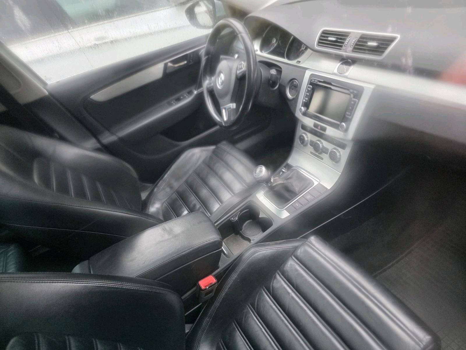Volkswagen Passat 2012 — photo 7