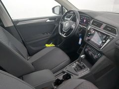 Fahrzeugabbildung Volkswagen Tiguan 1.5 TSI Join  DSG AHK LED ACC Pano Kamera