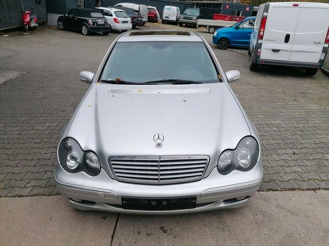 Mercedes-Benz K.Au. ELeg.Navi,SD.Klimatr.AHK.1A.ohneTÜV!