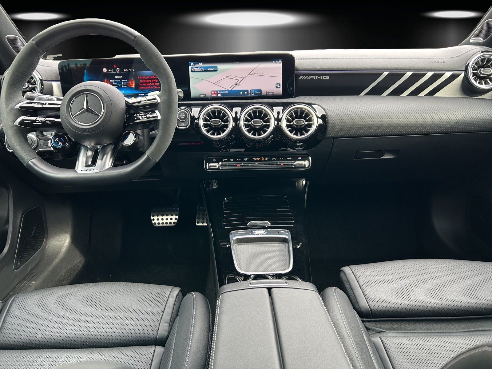 Fahrzeugabbildung Mercedes-Benz A35AMG Premium+ AERO Perf.Sitze DISTRO Burm MLED