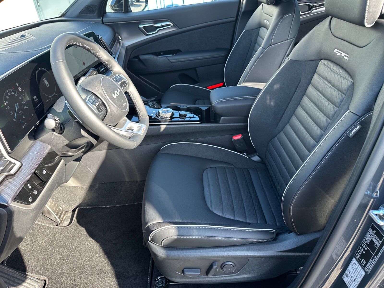 Fahrzeugabbildung Kia SPORTAGE 1.6T HEV AWD GT-Line SD GD DRI SOUN AKT