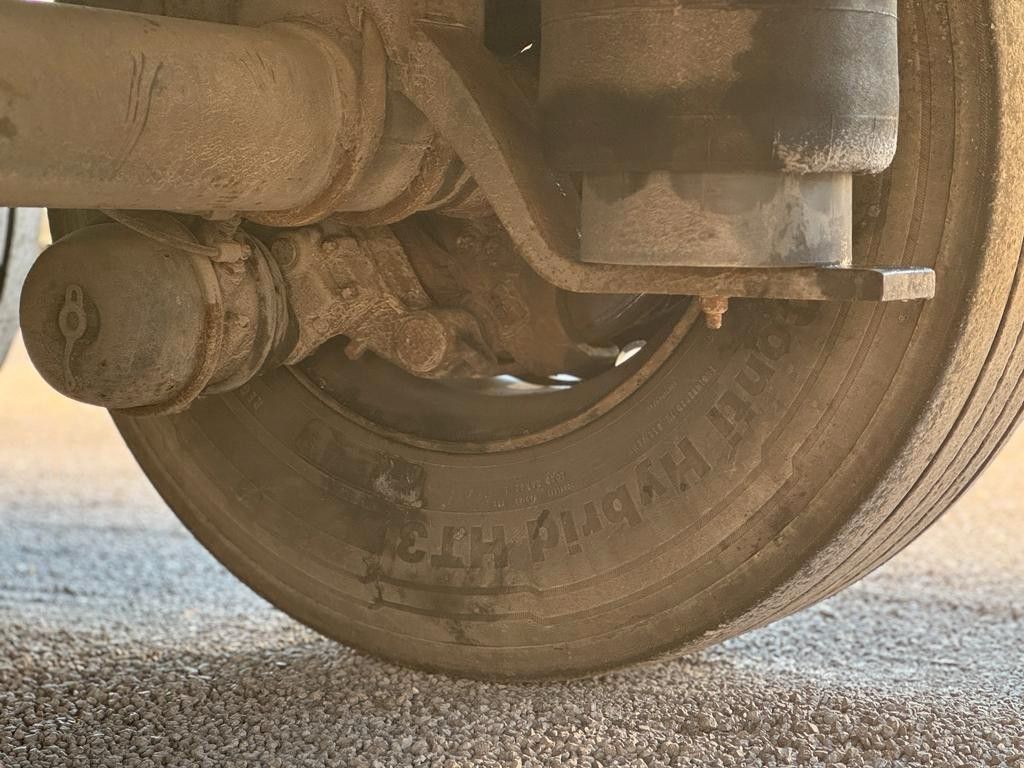 Fahrzeugabbildung Schmitz Cargobull Ferro Plast Koffer Isoliert Auflieger