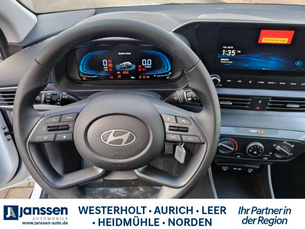 Fahrzeugabbildung Hyundai BAYON Select PDC Navi Klima Start-Stopp Rückfah