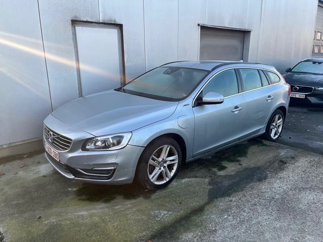 Volvo V60 Summum Plug-In/AWD/Leder/Navi/Si-Hz/Blis/Pdc