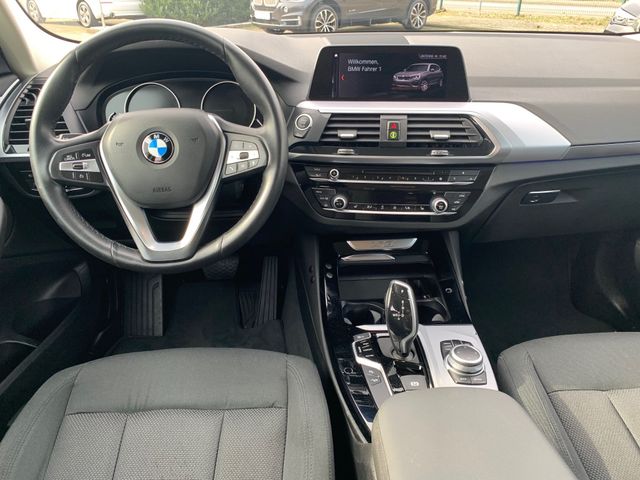 Fahrzeugabbildung BMW X3 xDrive 20d Advantage+6d-TEMP+LED+Navi+PDC