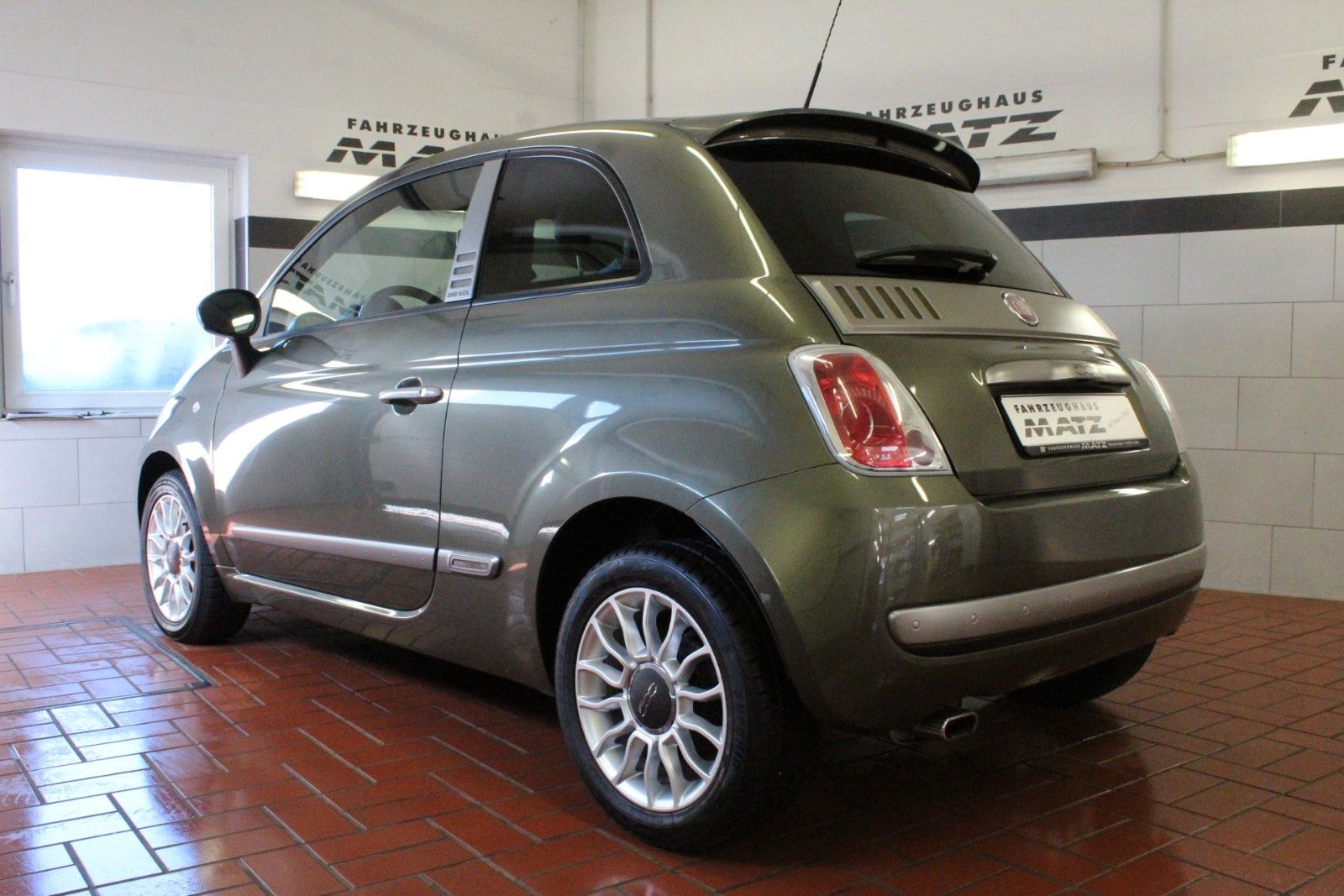Fahrzeugabbildung Fiat 500 1.2 8V *Sonderedition by Diesel*