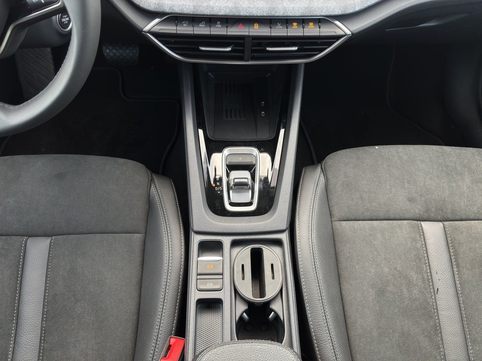 Fahrzeugabbildung SKODA Octavia Combi Selection 1,5 TSI mHEV 110 kW DSG