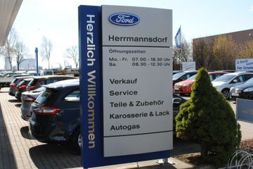 Fahrzeugabbildung Ford Focus 1,0 Champion Navi,Winterp..Zahnriemen gew.