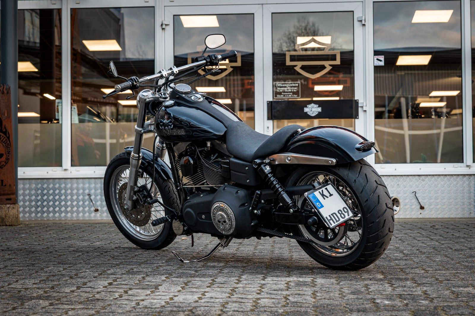 Fahrzeugabbildung Harley-Davidson DYNA STREET BOB FXDB 96 CUI - FALCON AUSPUFF -
