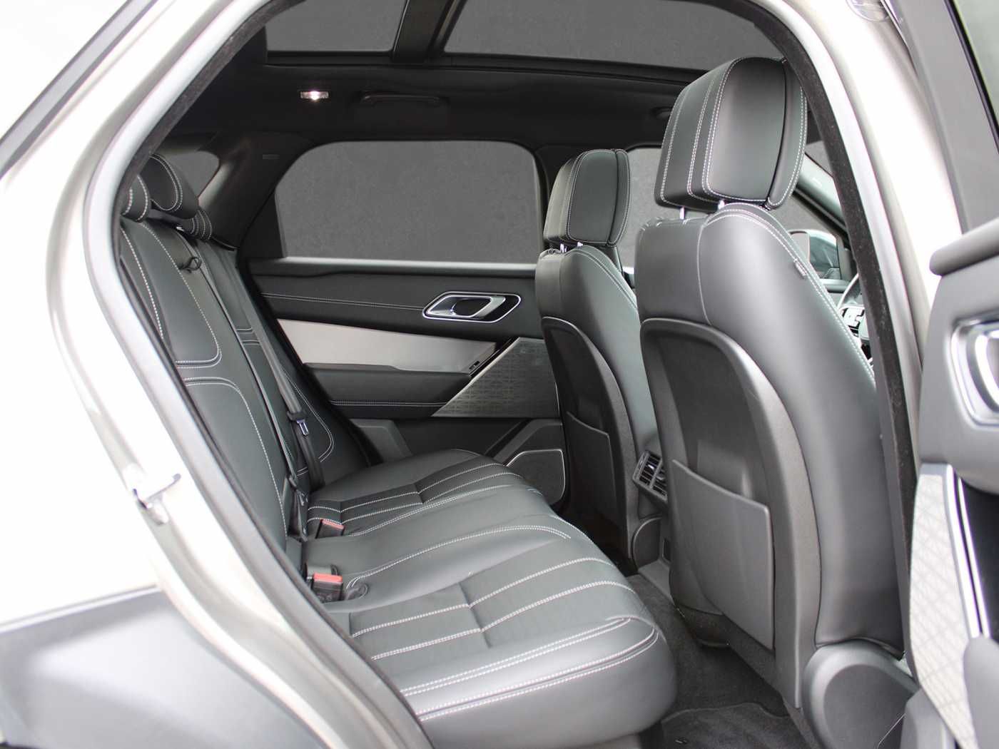Fahrzeugabbildung Land Rover Range Rover Velar Hybrid P400e R-Dynamic S