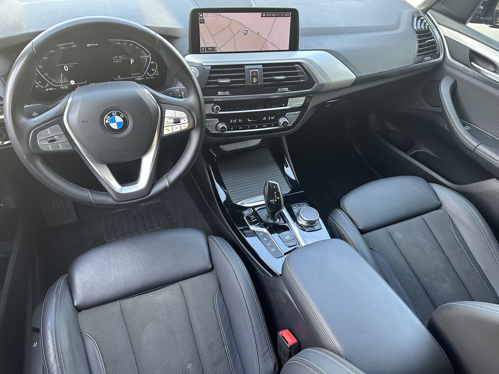Fahrzeugabbildung BMW X3 xDrive30e xLine NAV+LED+HIFI+ACC+360°-KAMERA
