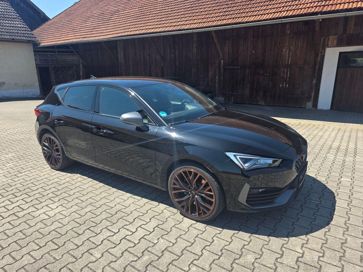 Cupra Leon VZ e-Hybrid 245 PS DSG Voll-LED Kamera