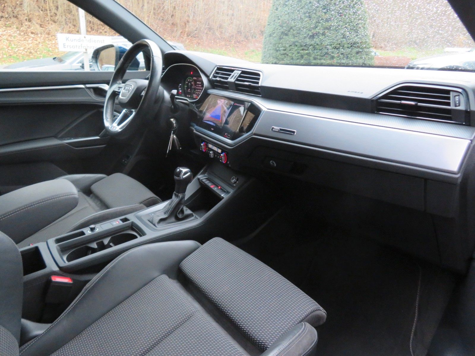 Audi Q3 TFSI e foto 11