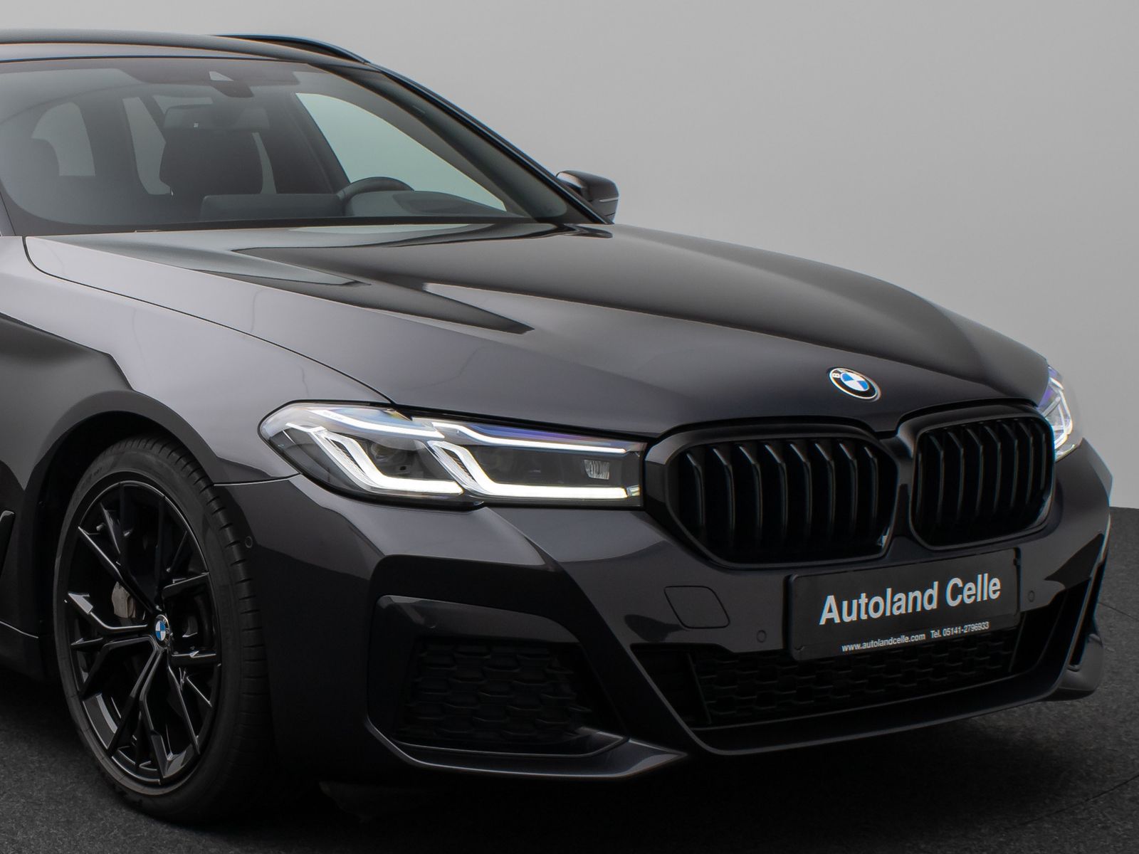 Fahrzeugabbildung BMW 530d xD M Sport Kamera Laser HUD DAN H/K 19Zoll