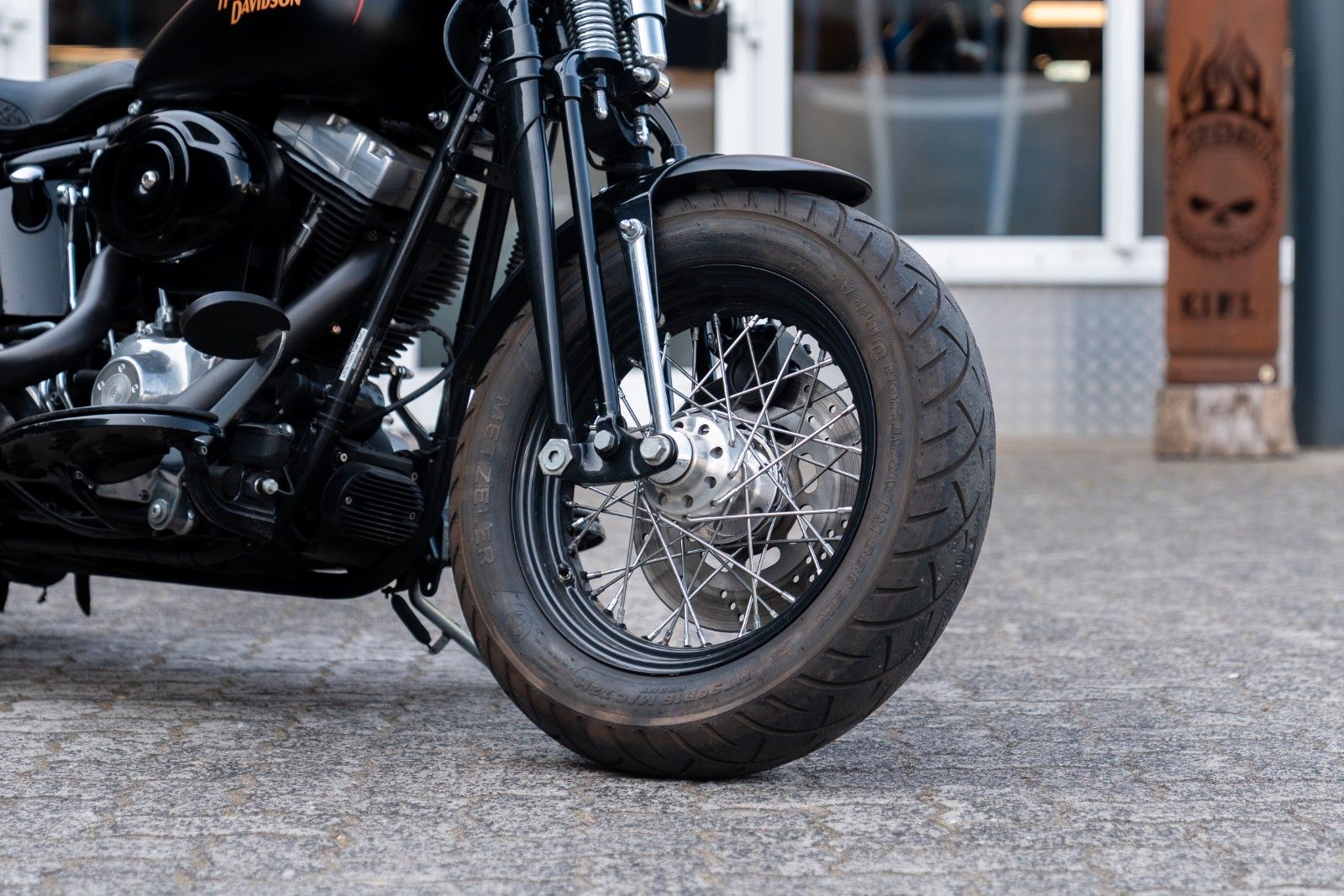 Fahrzeugabbildung Harley-Davidson FLSTSB Cross Bones 96 cui - Jekill - kurzes Heck