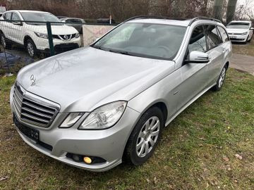 Mercedes E 220 - 2