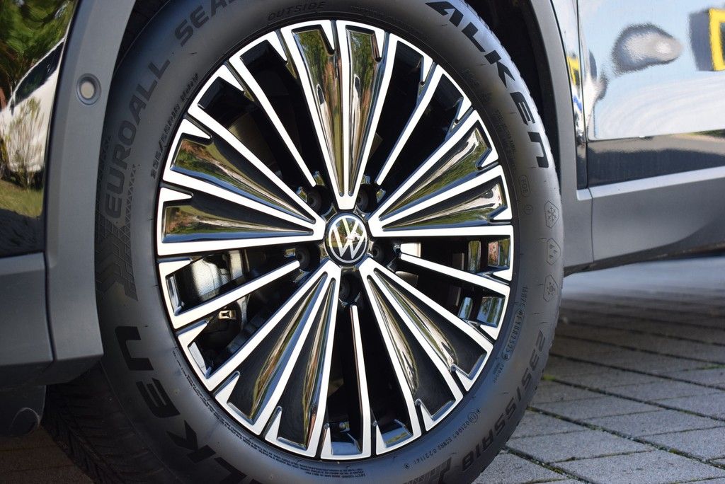 Volkswagen Tiguan 2.0 TSI DSG 4Mot. Energy AHK Pano Matrix foto 22