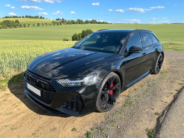 AUDI RS6 Avant 4.0 TFSI quattro/B&amp;O/305/Pano