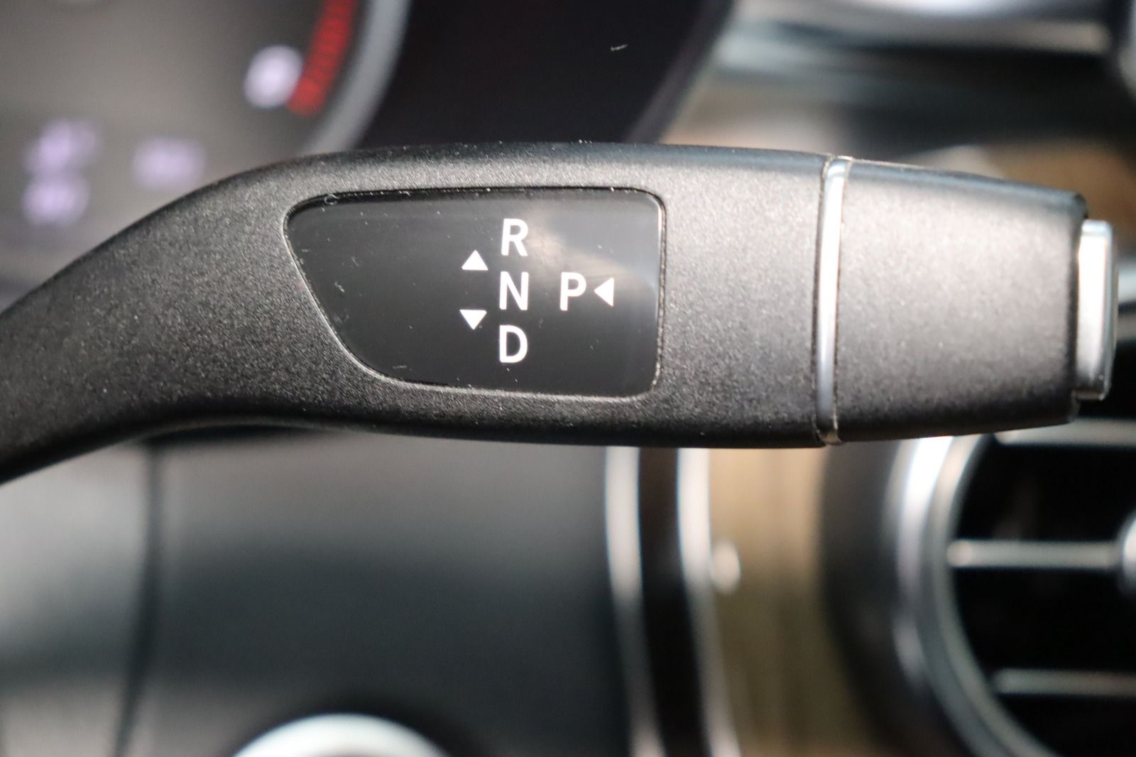 Fahrzeugabbildung Mercedes-Benz C 180 CGI Exclusive * Navi * Sitzhzg * TOP