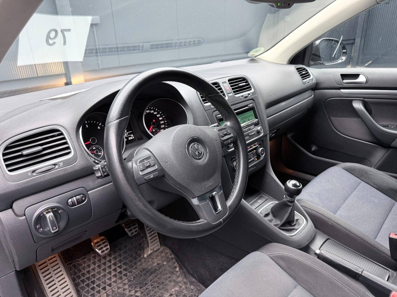 Volkswagen Golf 2011 — photo 11