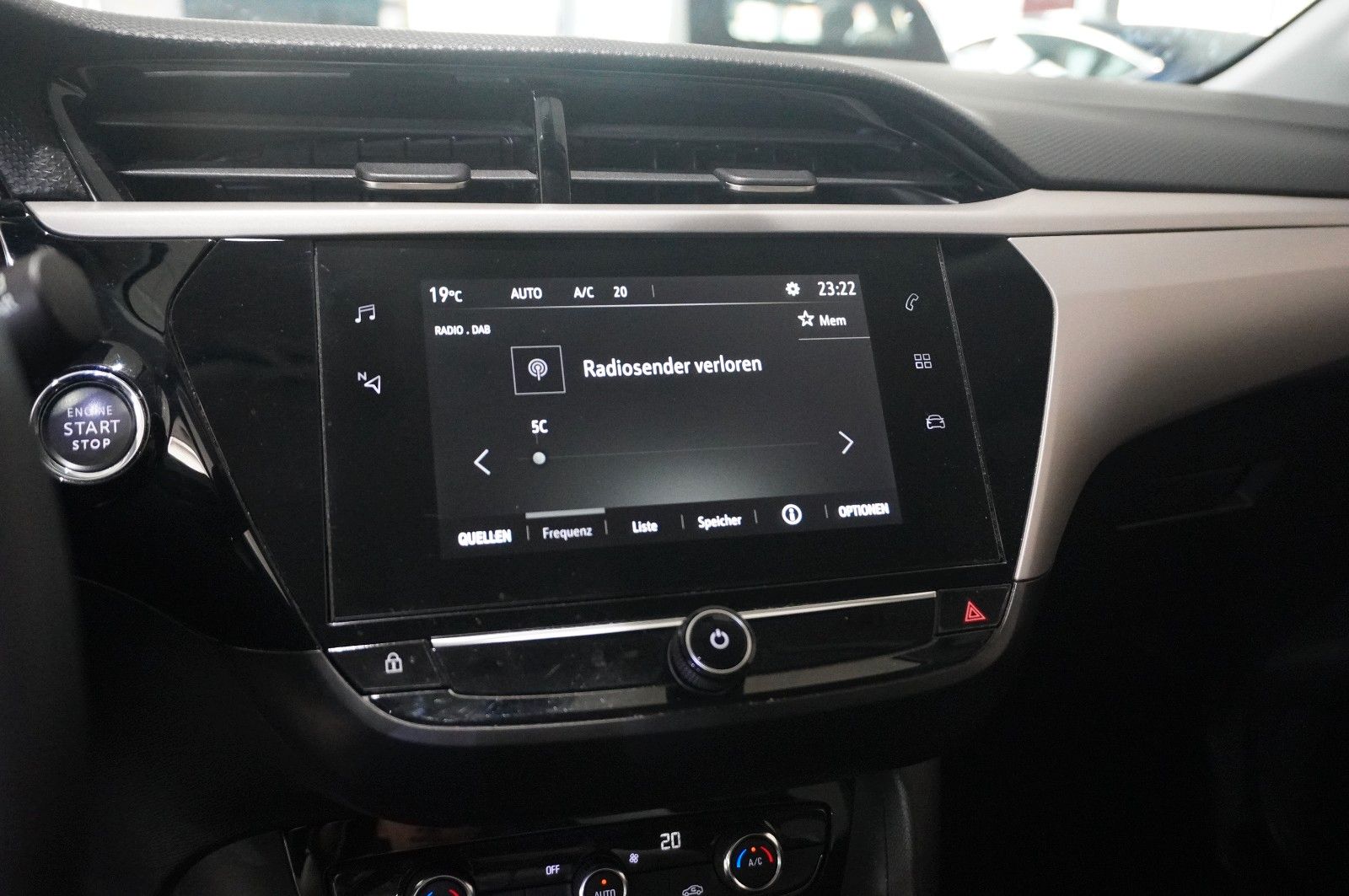 Fahrzeugabbildung Opel Corsa-e ELEKTRO 1-PHASIG NAVI/DAB/KAMEERA/VIRTU.