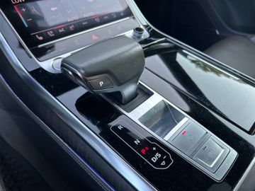 Audi Q8 - 10