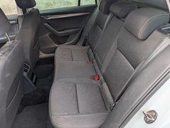 SKODA Octavia Combi 4x4 2.0TDI 150PS DSG AHK Carplay